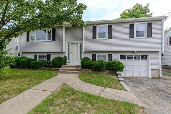 5 Standish Avenue, North Providence, RI 02911