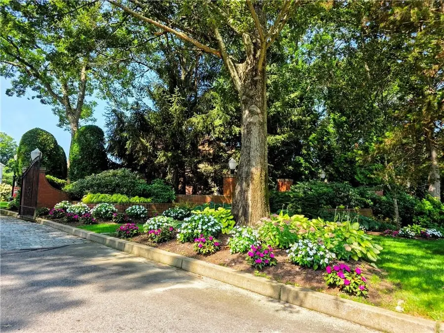 203 Dean Ridge Court, Cranston, RI 02920 - #2