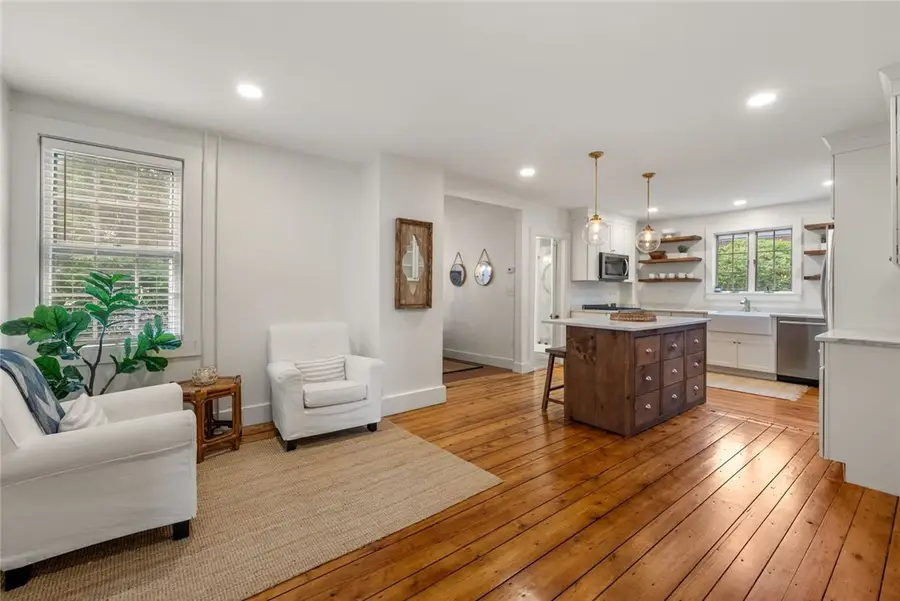 22 Farewell Street, Newport, RI 02840 - #3