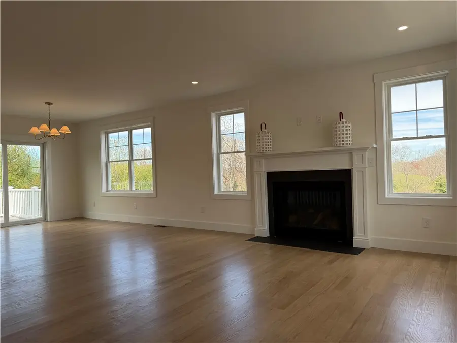 27 Massasoit Avenue, Bristol, RI 02809 - #3