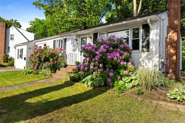 14 Woodhill Drive, Cranston, RI 02920