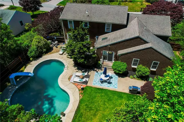 122 Sylvan Drive, East Greenwich, RI 02818