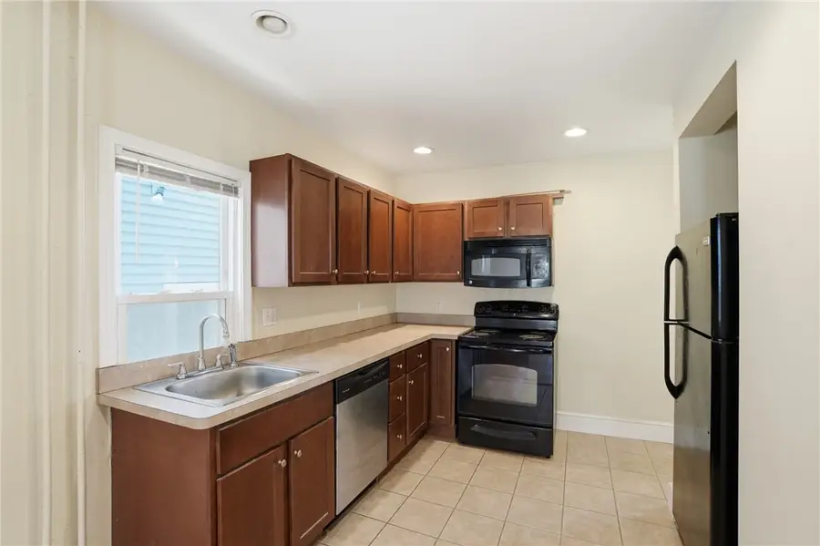 8 Mann Avenue, Newport, RI 02840 - #3