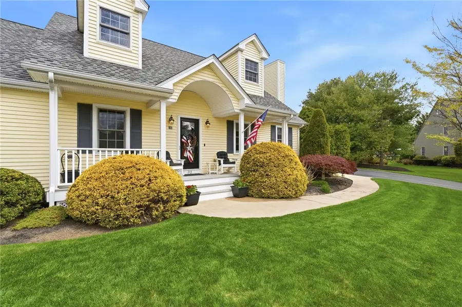 32 Sunny View Court, Warwick, RI 02886 - #3