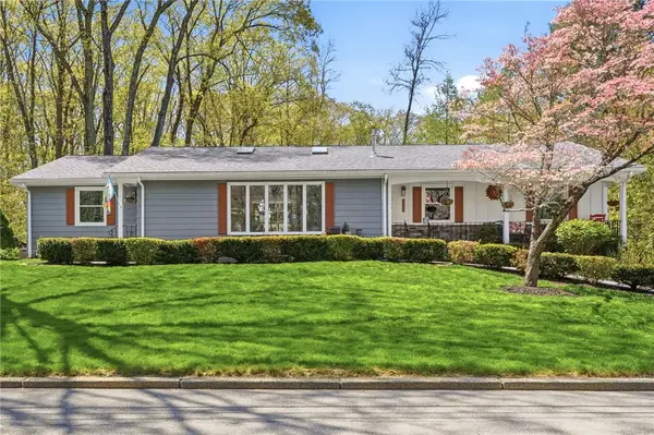 7 Meadowbrook Road, Lincoln, RI 02865