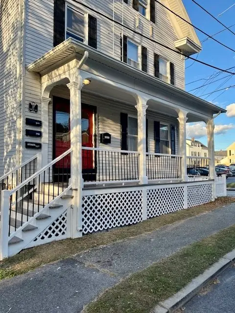 37 Lincoln Avenue, Bristol, RI 02809