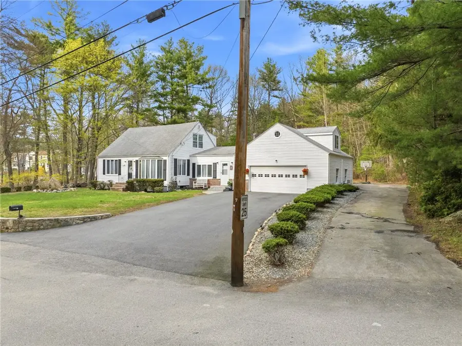 19 Fanning Lane, Smithfield, RI 02828 - #2