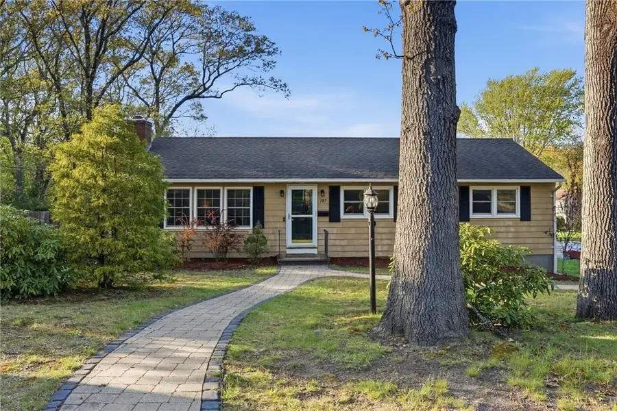 187 Maplewood Drive, East Greenwich, RI 02818 - #2