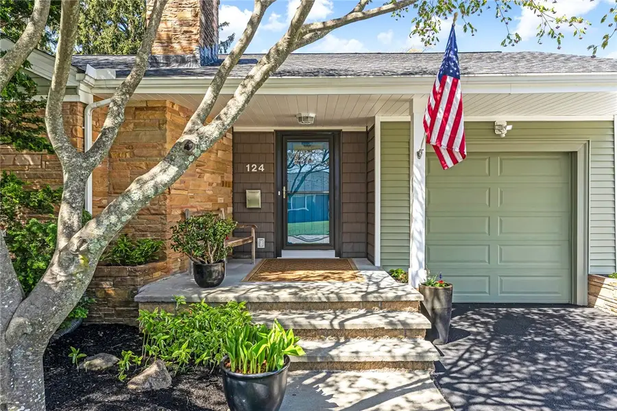 124 Paine Avenue, Cranston, RI 02910 - #2