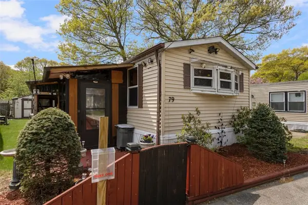 6101 Post Road, North Kingstown, RI 02852