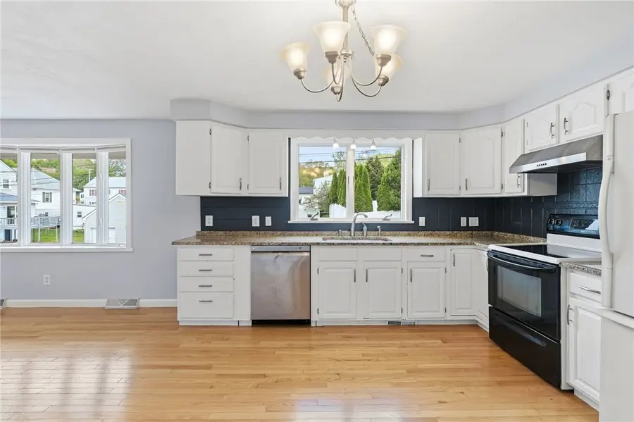 9 Brook Street, West Warwick, RI 02893 - #3