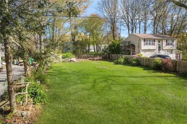 7 Winterberry Road, Narragansett, RI 02882
