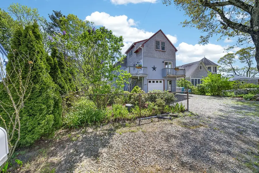 11 Johnson Avenue, North Kingstown, RI 02852 - #2