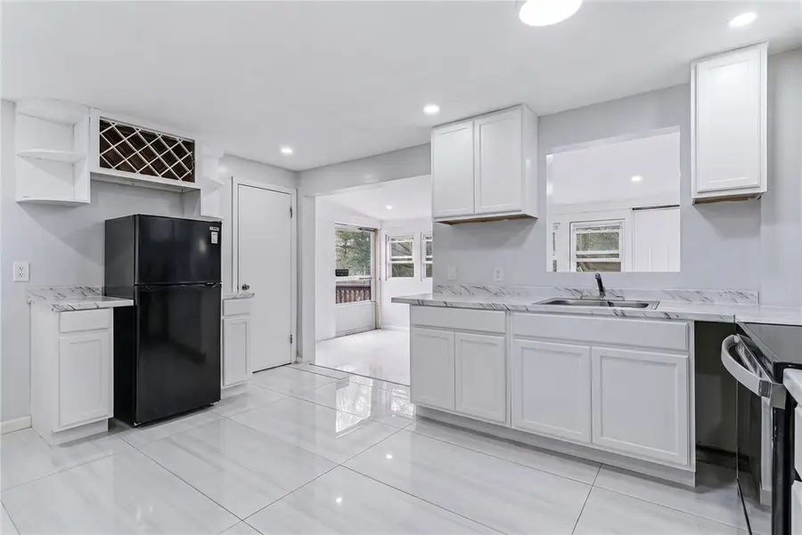 27 Douglas Circle, Smithfield, RI 02828 - #3