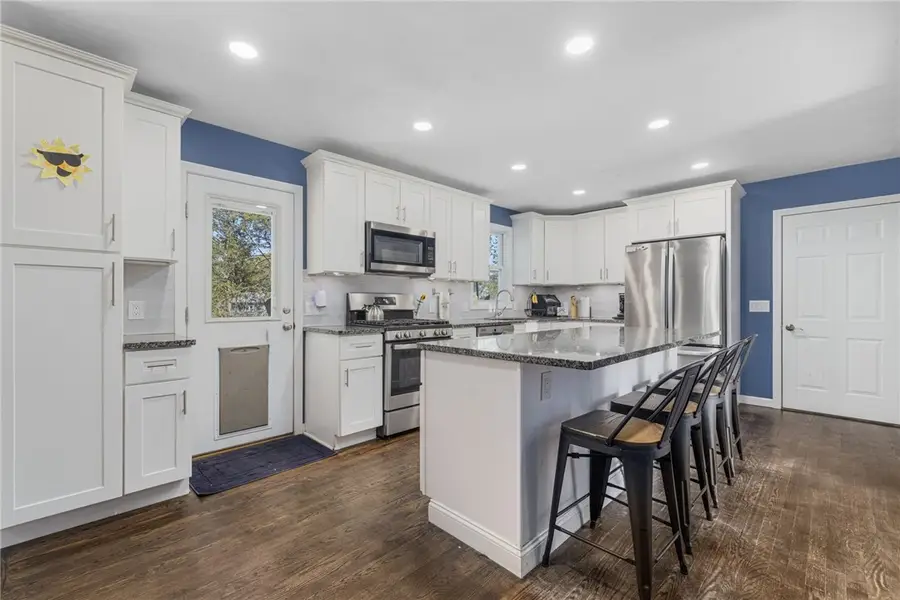 64 Long Court, Cranston, RI 02920 - #3