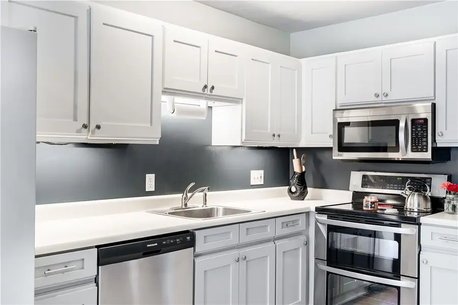 10 Burleigh Street #12, Providence, RI 02904 - #2
