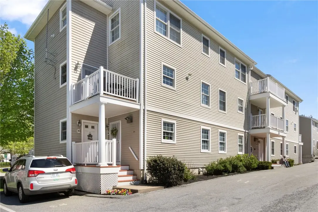 231 Maple Avenue #201, Newport, RI 02840 - #1