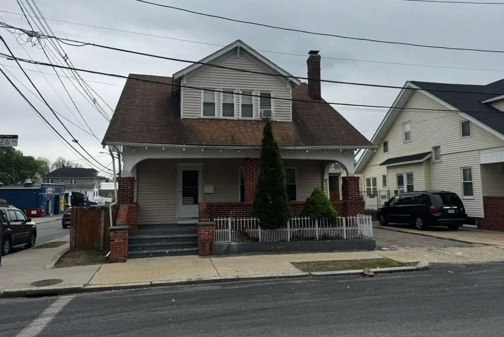 2 Parkview Avenue, Providence, RI 02905 - #1