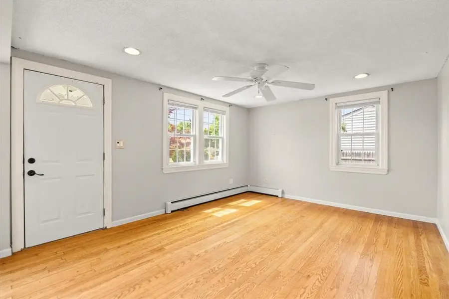 15 Community Road, Warwick, RI 02889 - #3