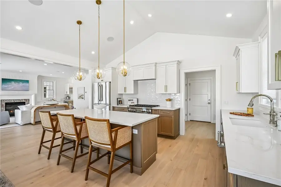 16 Lookout Lane, Portsmouth, RI 02871 - #3