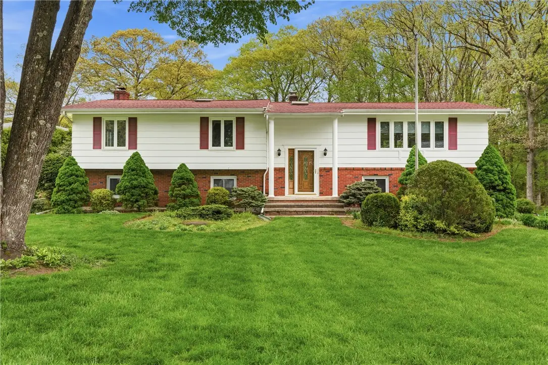 6 Bruce Drive, North Smithfield, RI 02896 - #1