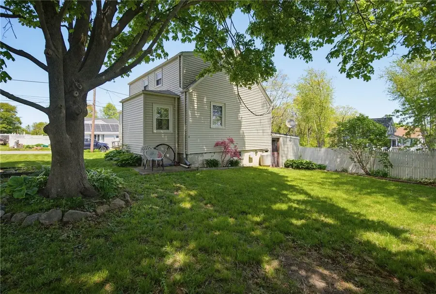 34 Farnum Street, Tiverton, RI 02878 - #3