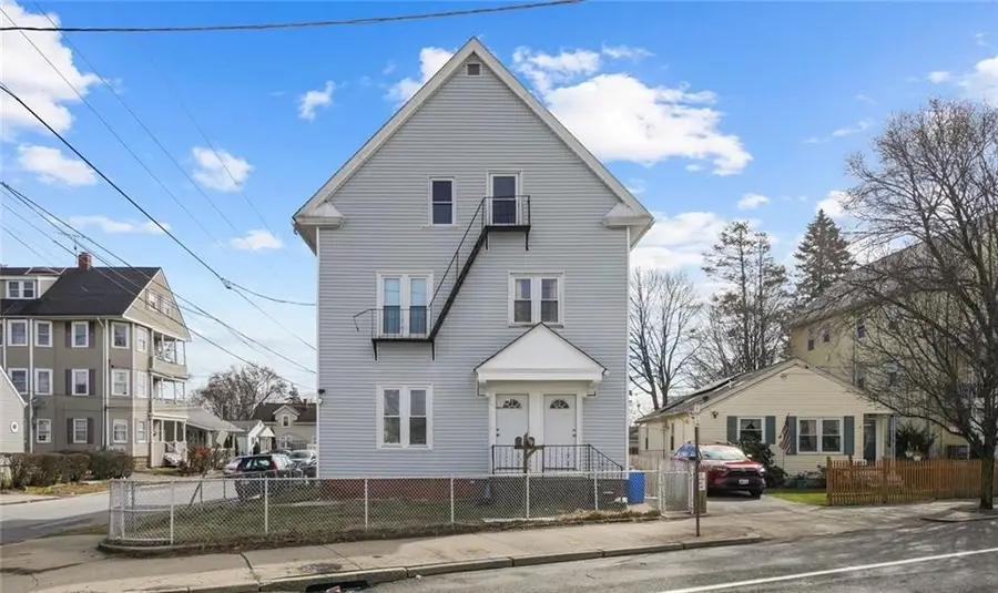 471 Smithfield Avenue, Pawtucket, RI 02860 - #2