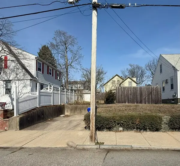 28 Messina Street, Providence, RI 02908