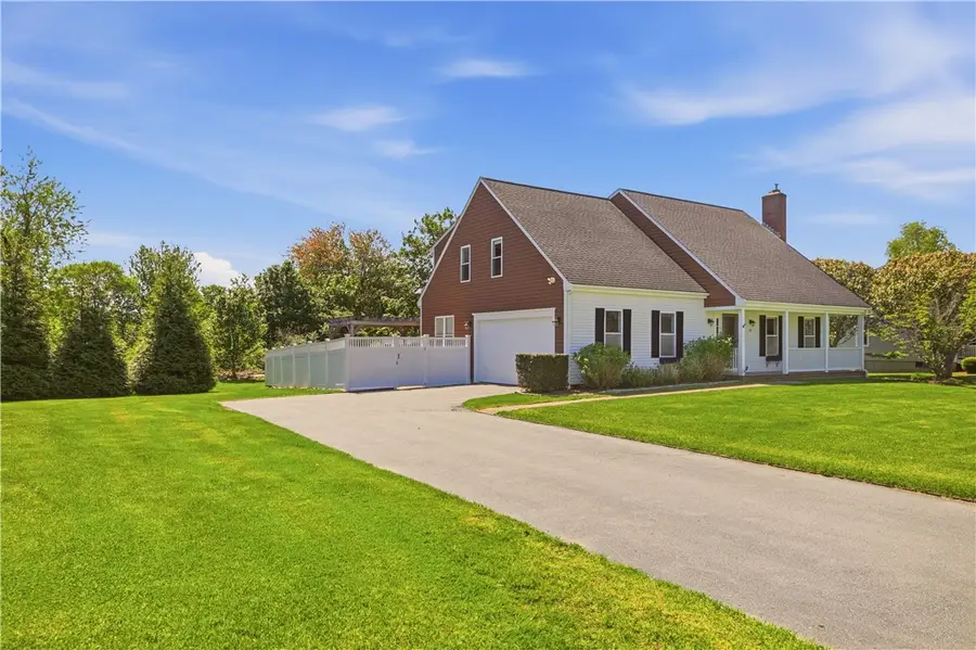 32 James Francis Terrace, Middletown, RI 02842 - #3