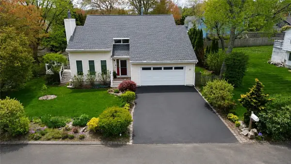 35 Lilly Lane, Narragansett, RI 02882
