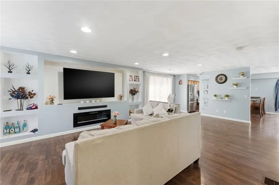 61 Metropolitan Avenue, Cranston, RI 02920 - #3