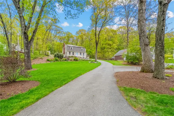 17 Will Croft Street, Cumberland, RI 02864