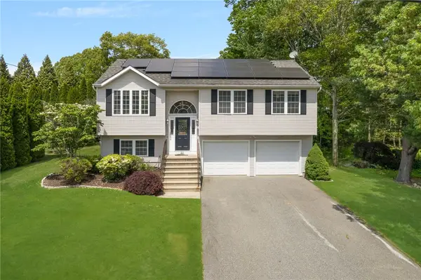 111 South Comstock Parkway, Cranston, RI 02921