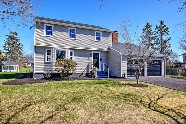 3 Pinetop Road, Barrington, RI 02806