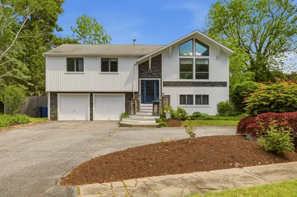 7 Friar Tuck Road, Warwick, RI 02886