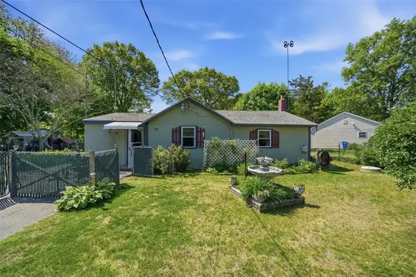 50 Lane 2, Warwick, RI 02888