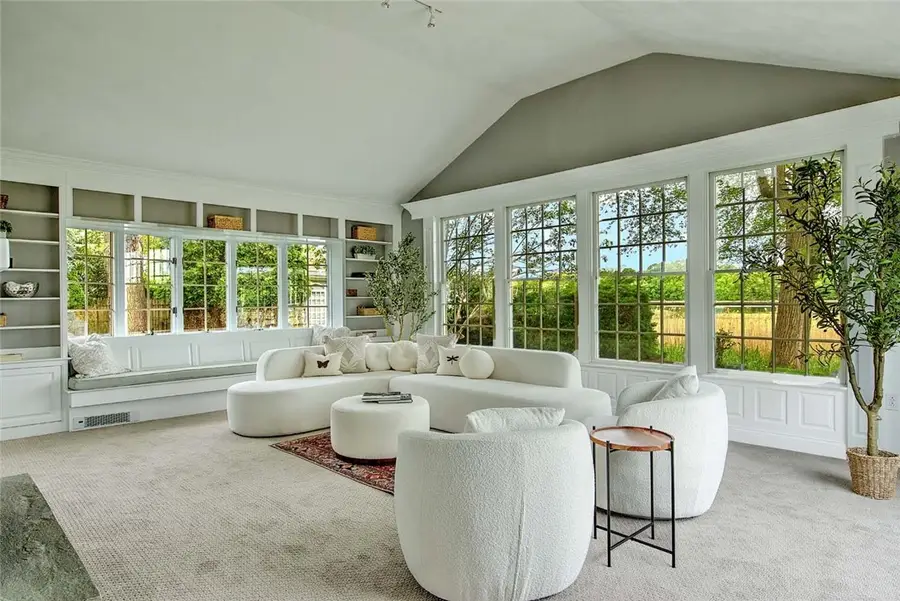 33 Meadowbrook Drive, Barrington, RI 02806 - #3