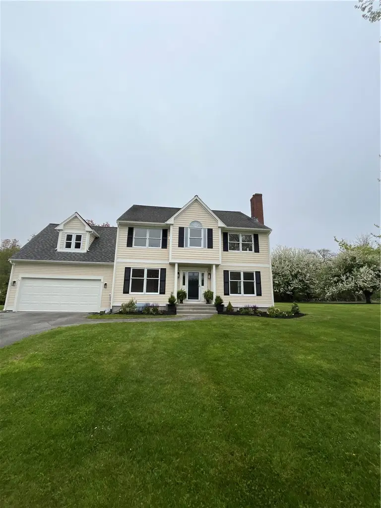 43 Blue Grass Drive, Middletown, RI 02842 - #1