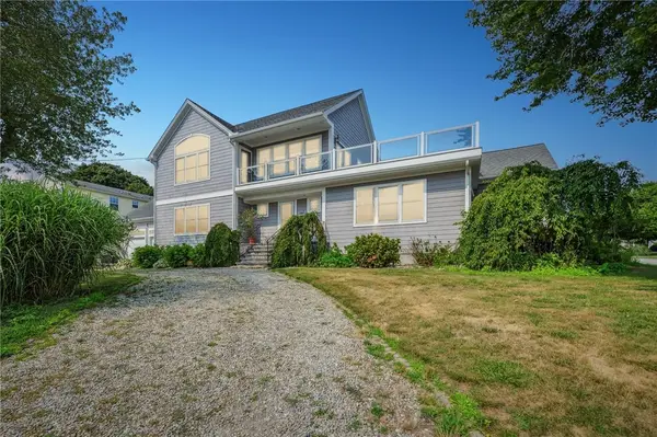 18 Anawan Avenue, Narragansett, RI 02882