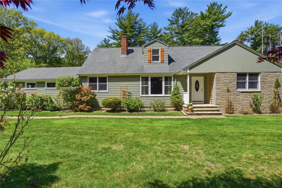 712 East Road Road, Scituate, RI 02857 - #2