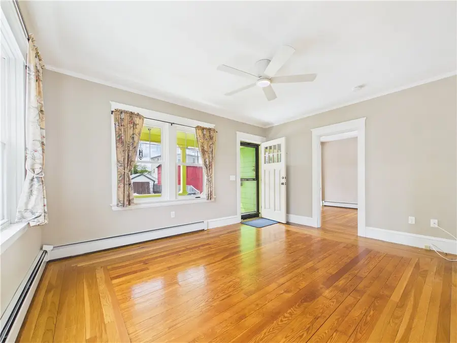 11 Hall Avenue, Warren, RI 02885 - #3