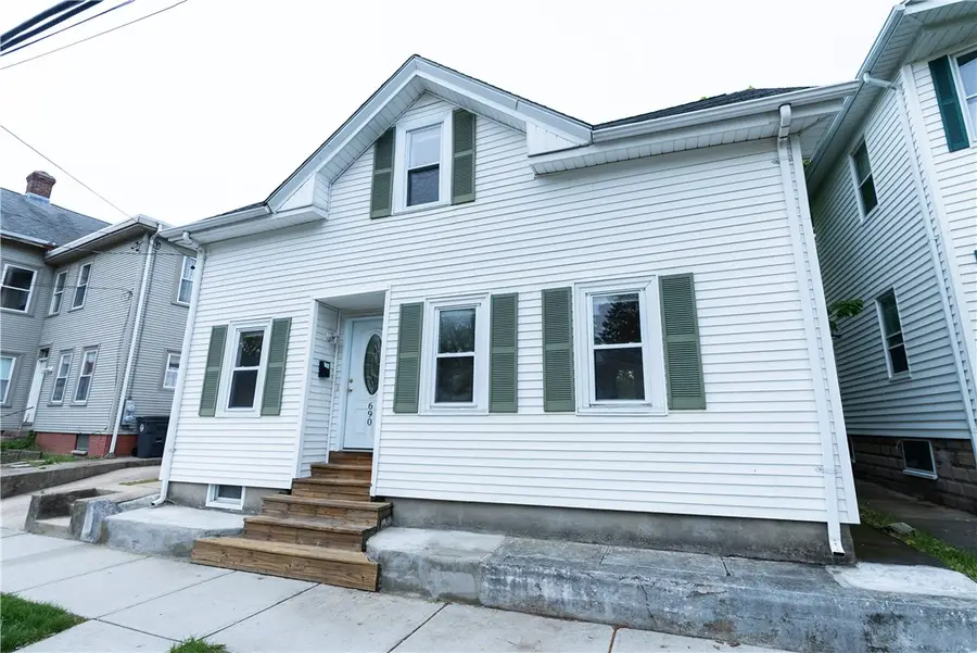 690 Academy Avenue, Providence, RI 02908 - #3