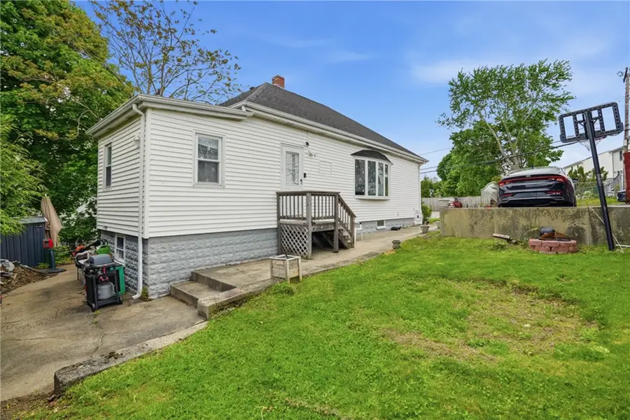31 Yeoman Avenue, Cranston, RI 02920 - #3