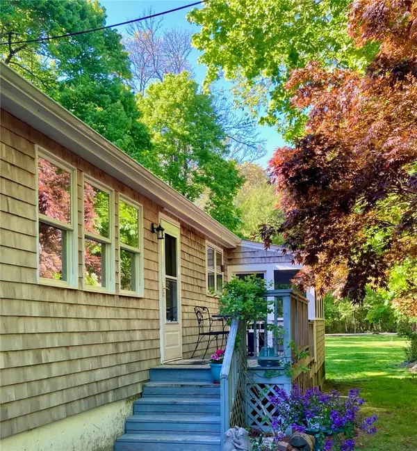 10 Summer Street, Jamestown, RI 02835