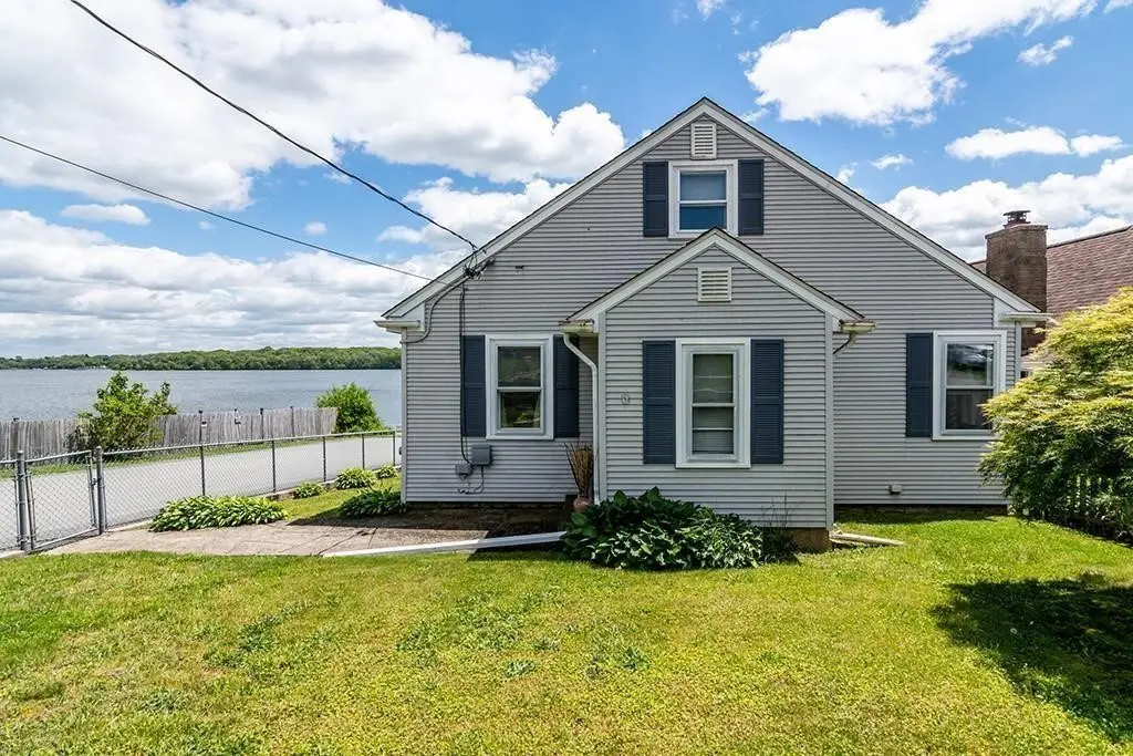 4 Lake Avenue, Tiverton, RI 02878 - #1