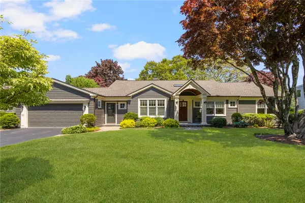29 Riverside Drive, Barrington, RI 02806