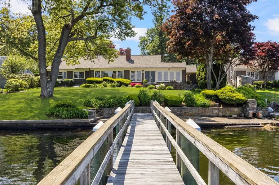 29 Riverside Drive, Barrington, RI 02806 - #3