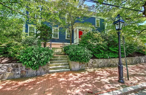 23 Benefit Street #2, Providence, RI 02904