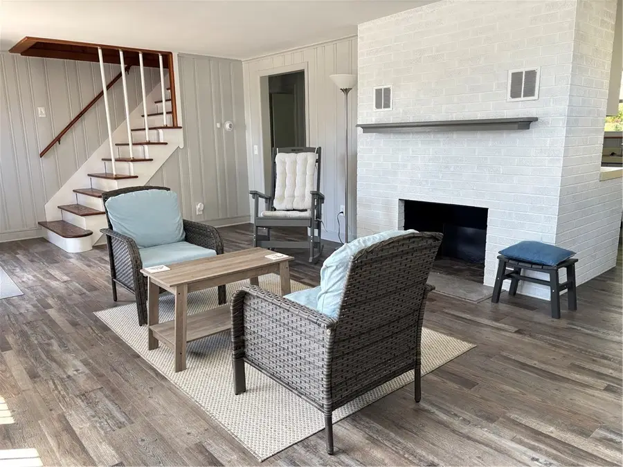 10 Anawan Avenue, Narragansett, RI 02882 - #3