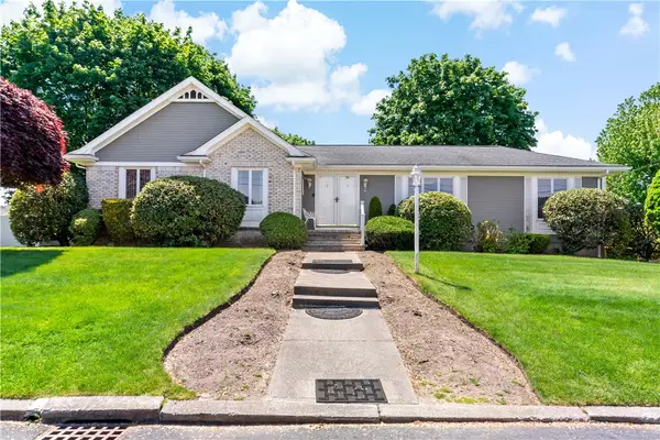 26 Carriage Way, North Providence, RI 02904